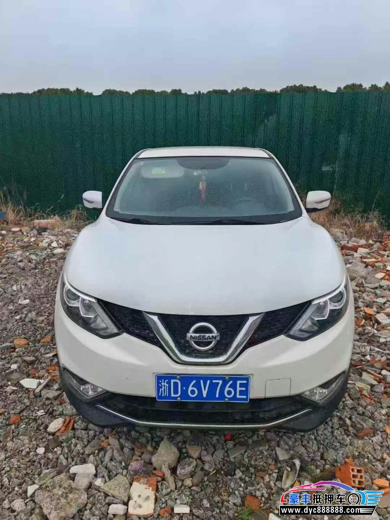 17年日产逍客轿车抵押车出售