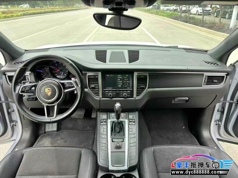 16年保时捷Macan迈凯轿车抵押车出售