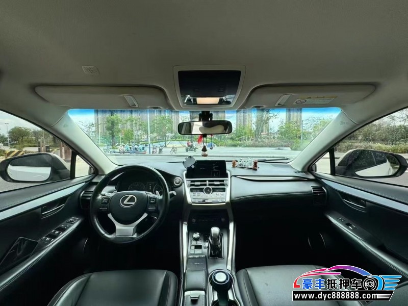 18年雷克萨斯NX轿车抵押车出售