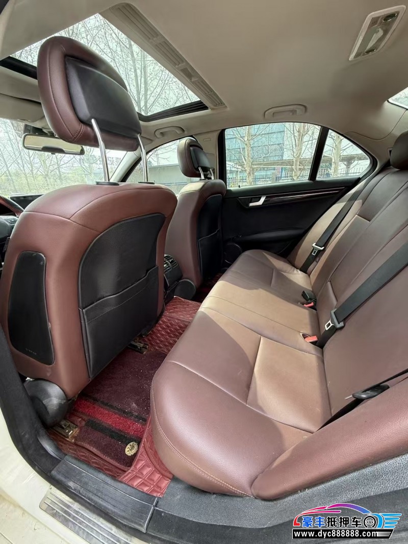 13年奔驰C轿车抵押车出售