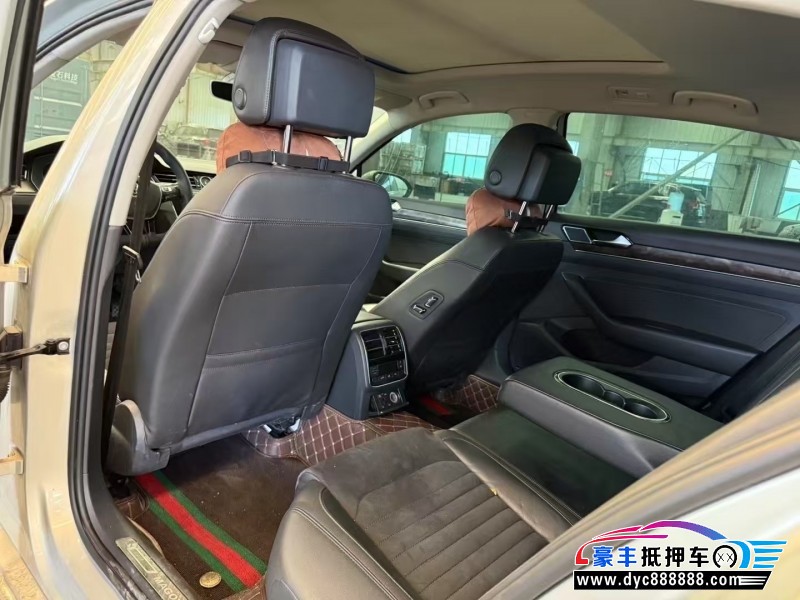 17年大众迈腾轿车抵押车出售