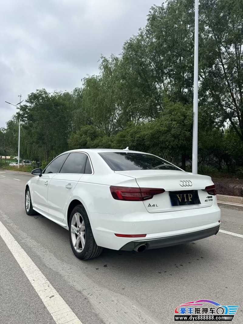 18年奥迪A4L轿车抵押车出售