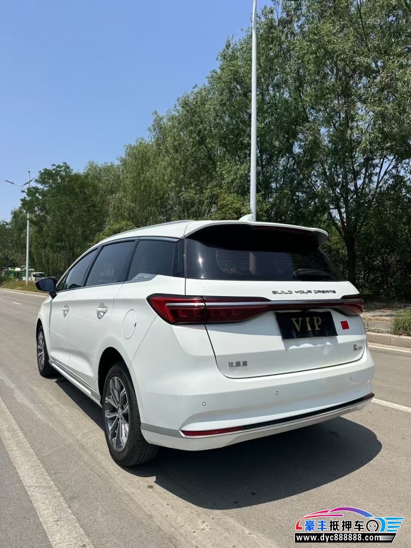 21年比亚迪宋轿车抵押车出售