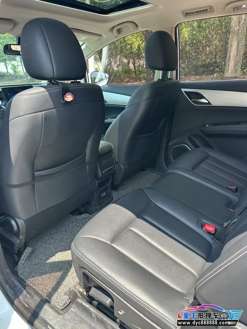 21年比亚迪宋轿车抵押车出售