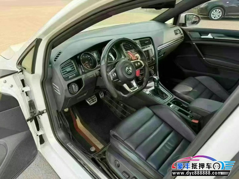 16年大众高尔夫轿车抵押车出售