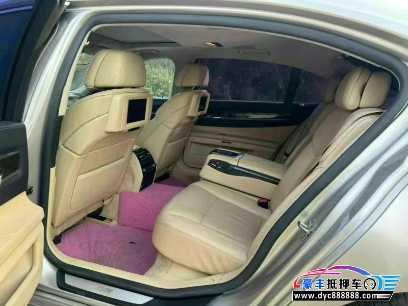 11年宝马7系轿车抵押车出售