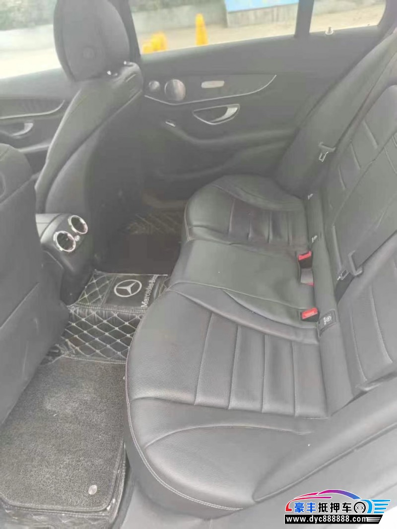 18年奔驰C轿车抵押车出售