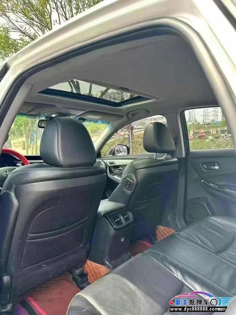 17年本田思铂睿轿车抵押车出售