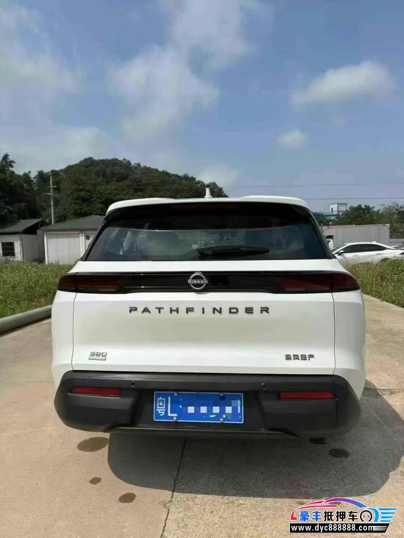 24年日产探陆轿车抵押车出售