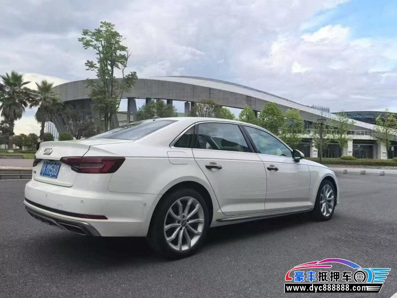 22年奥迪A4L轿车抵押车出售