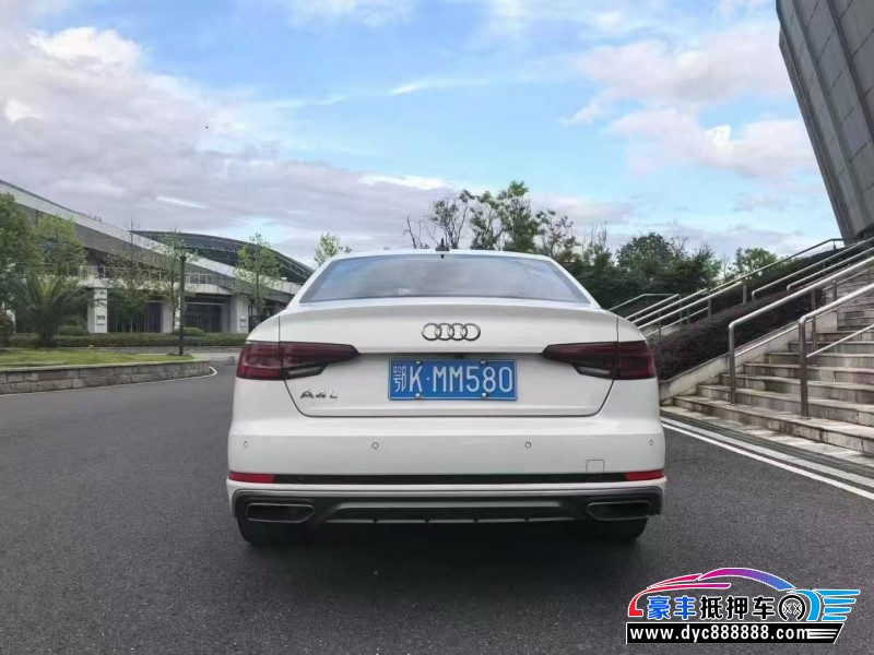 22年奥迪A4L轿车抵押车出售