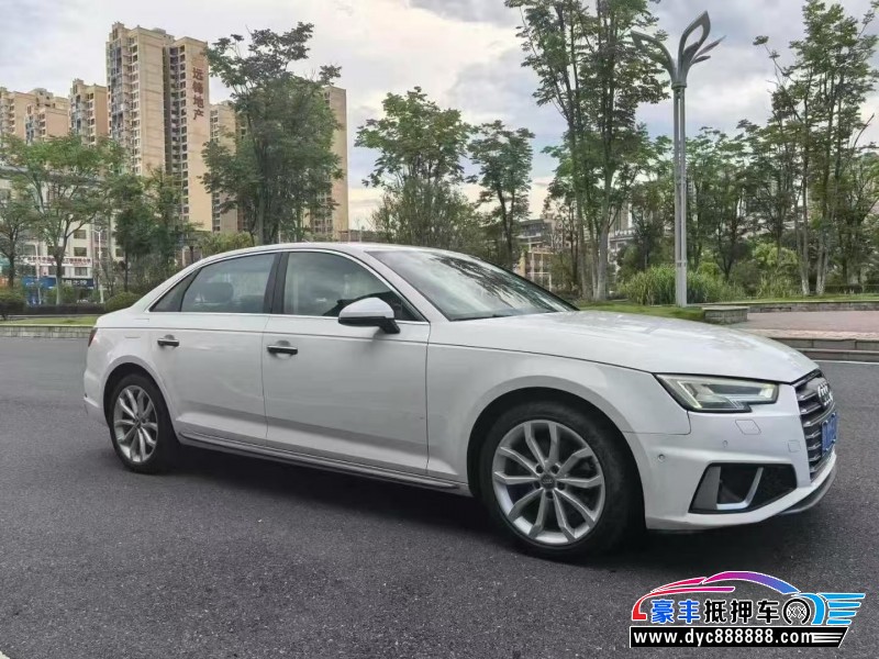22年奥迪A4L轿车抵押车出售