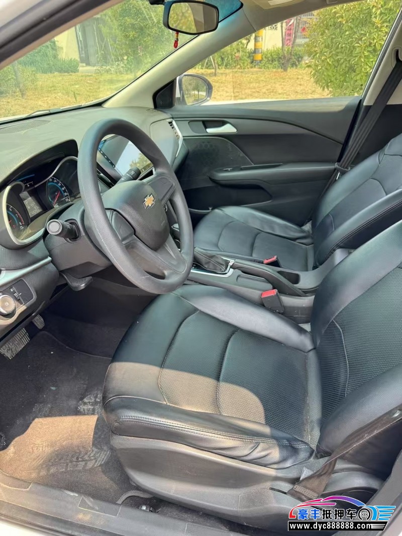 18年雪佛兰科沃兹轿车抵押车出售