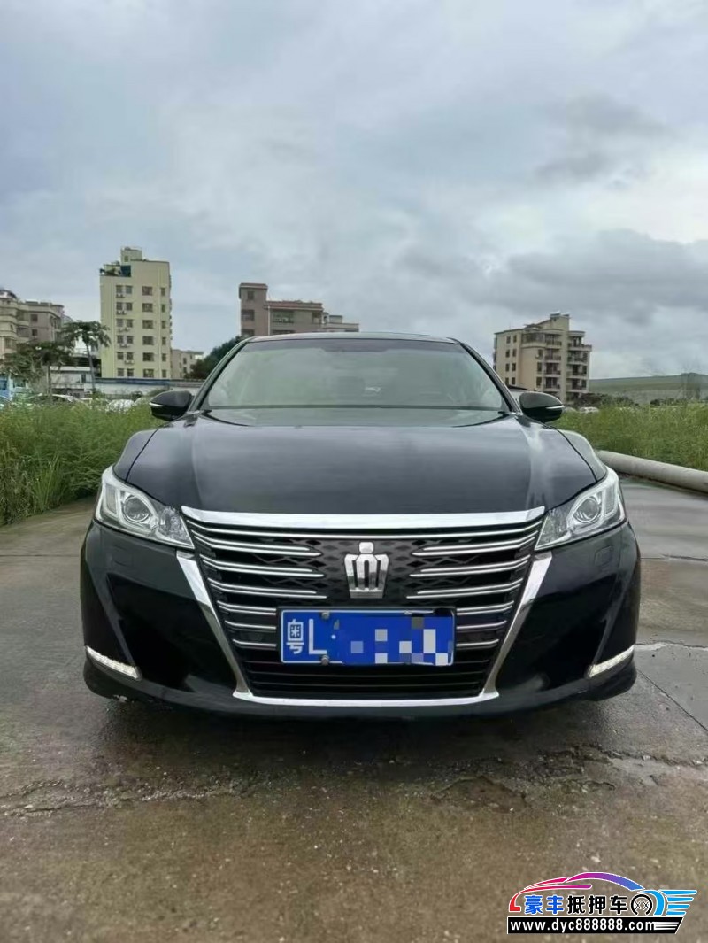 16年丰田皇冠轿车抵押车出售