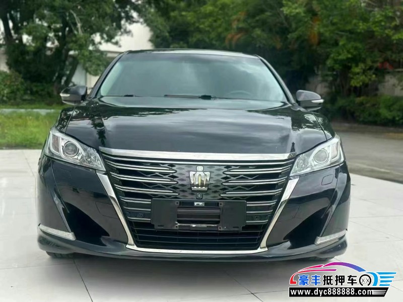 18年丰田皇冠轿车抵押车出售