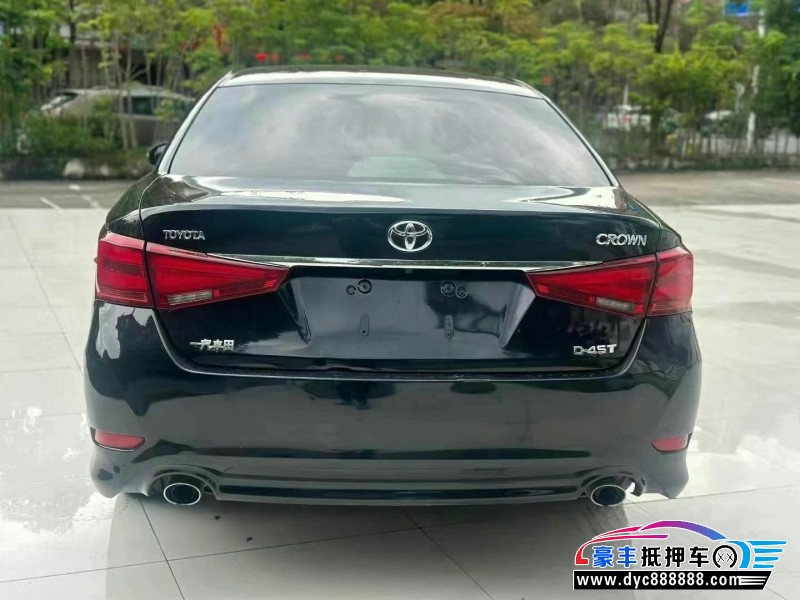 18年丰田皇冠轿车抵押车出售