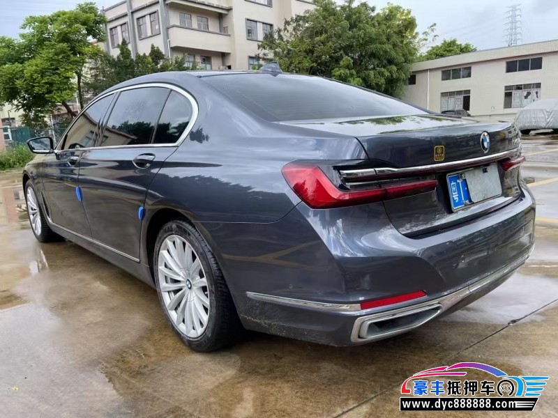 20年宝马7系轿车抵押车出售