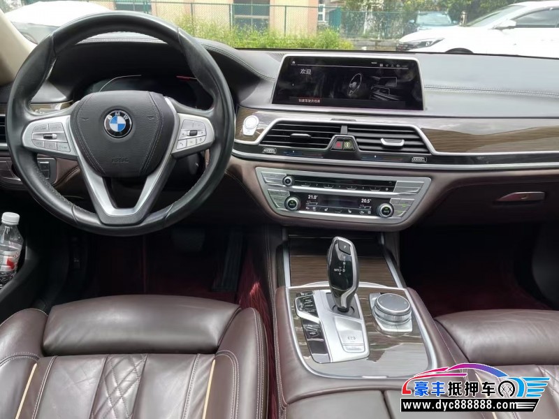 20年宝马7系轿车抵押车出售