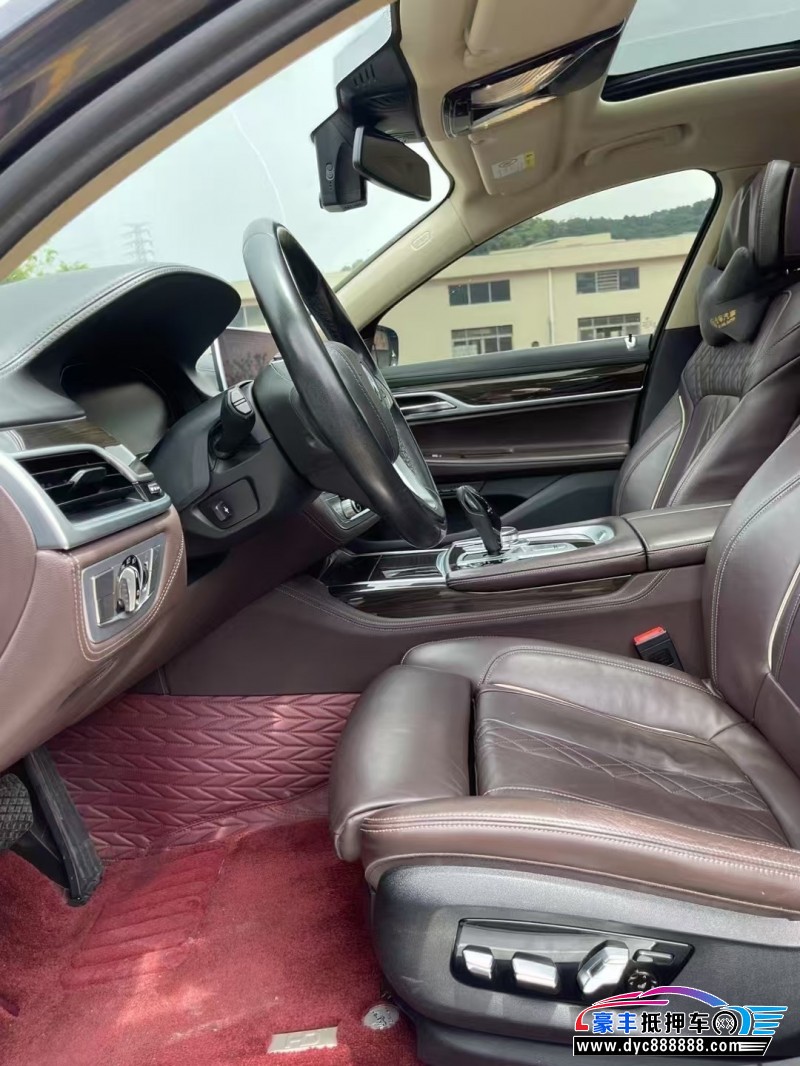 20年宝马7系轿车抵押车出售