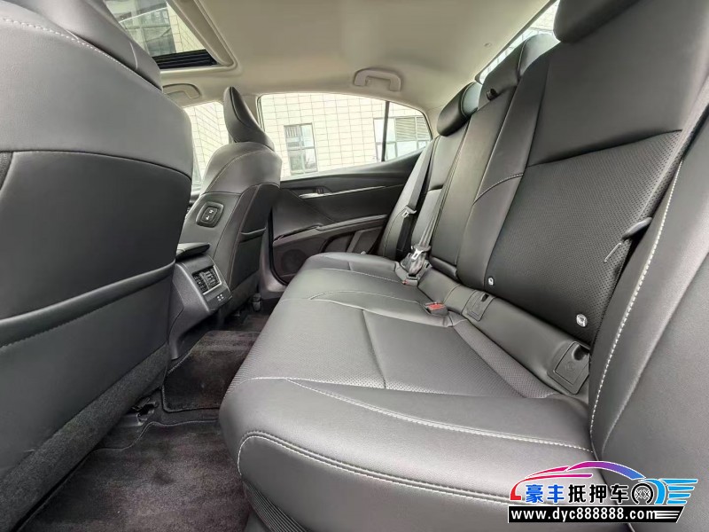 25年丰田凯美瑞轿车抵押车出售