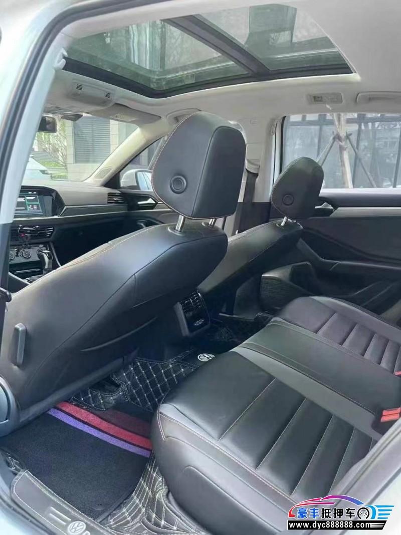 21年大众速腾轿车抵押车出售