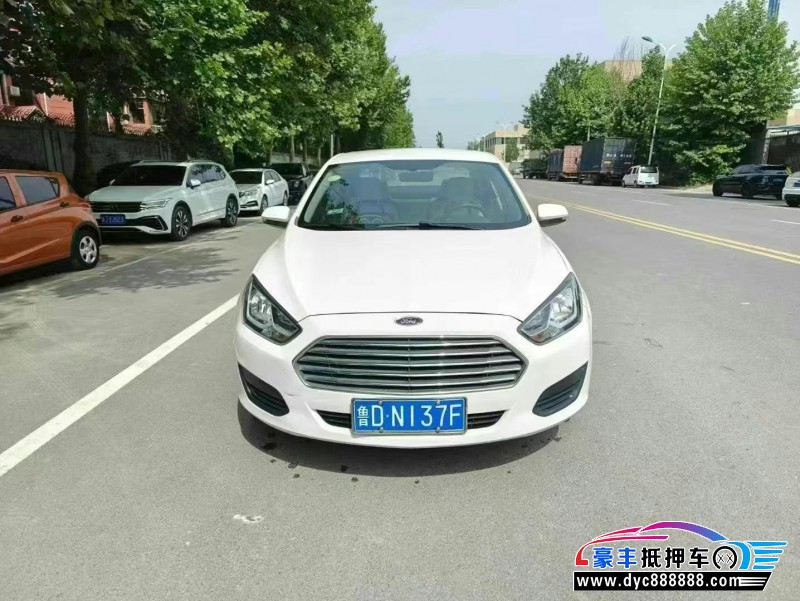 18年福特福睿斯轿车抵押车出售