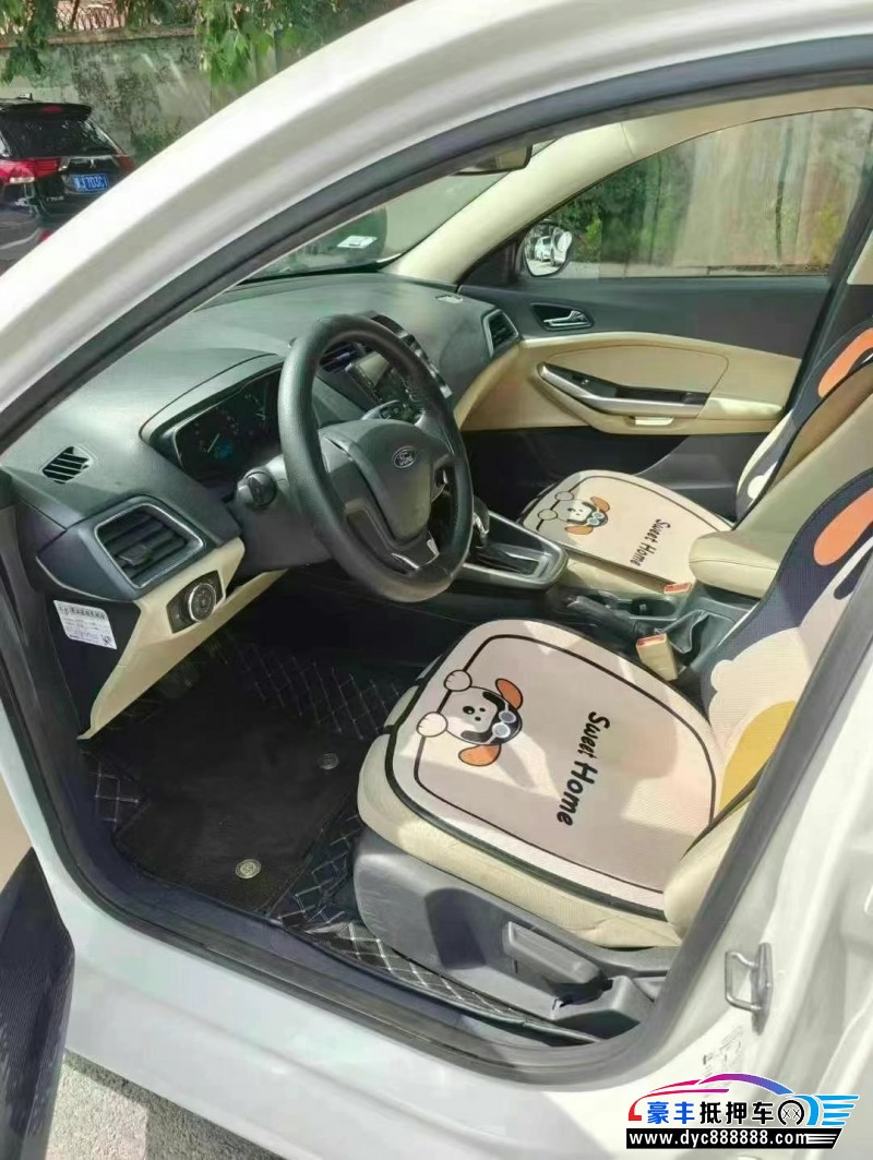 18年福特福睿斯轿车抵押车出售