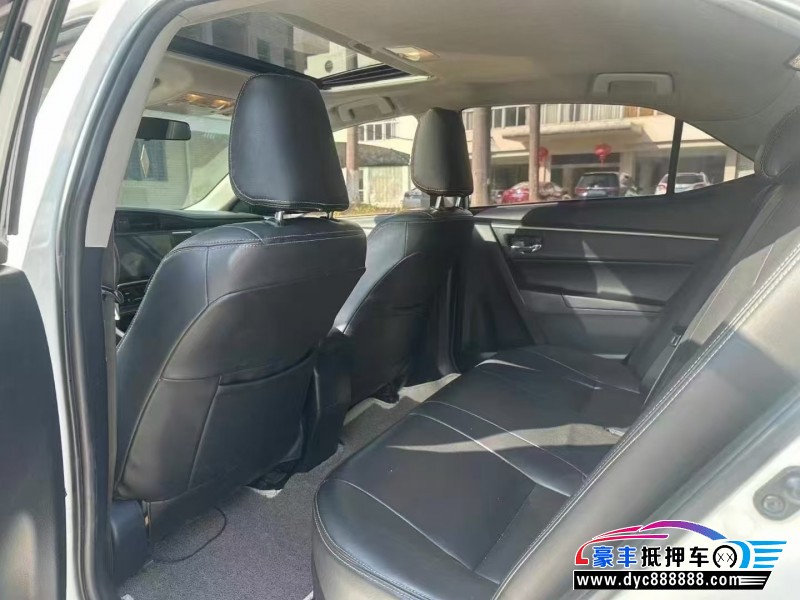 17年丰田雷凌轿车抵押车出售