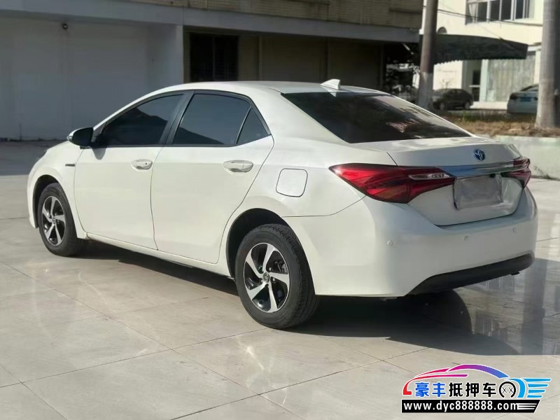 17年丰田雷凌轿车抵押车出售