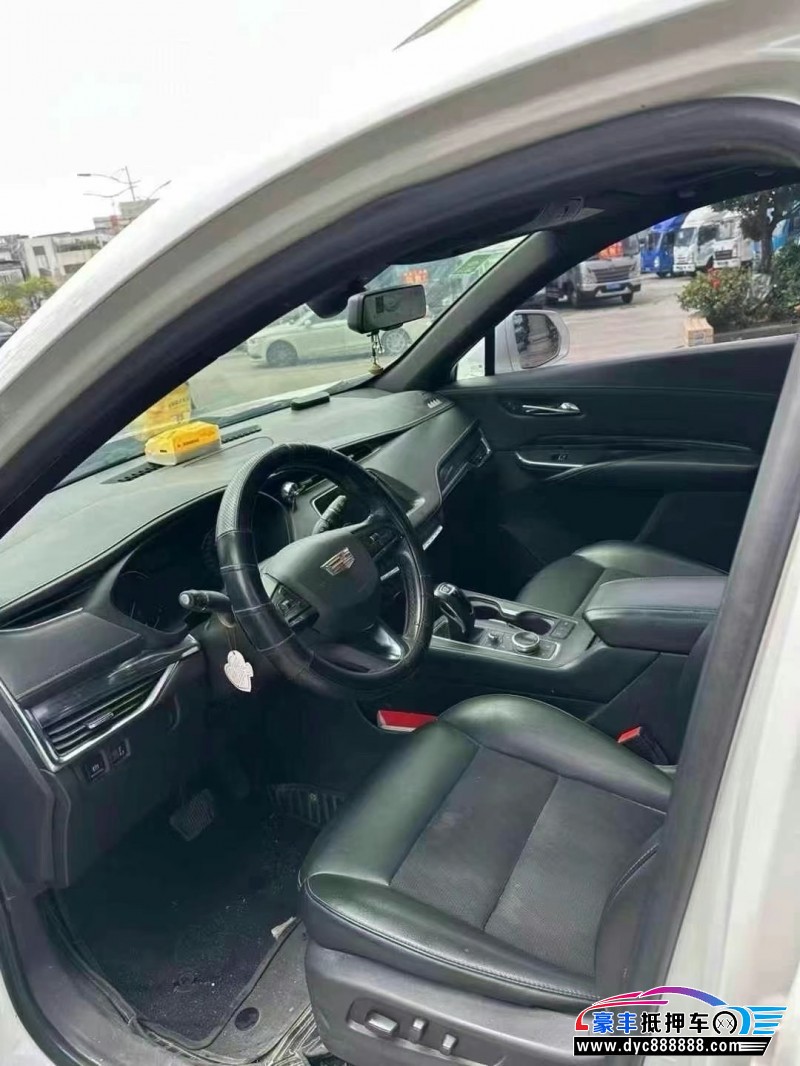 19年凯迪拉克XT4轿车抵押车出售