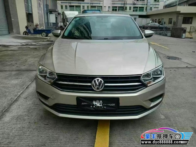17年大众宝来轿车抵押车出售