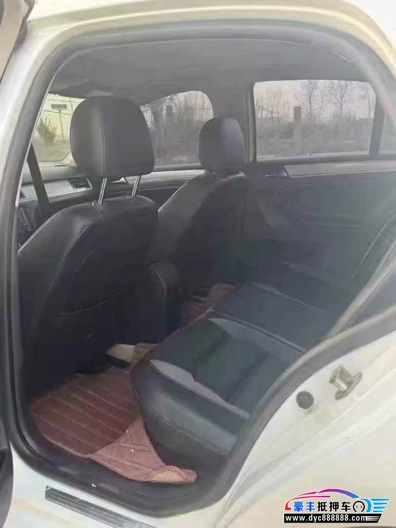 15年大众宝来轿车抵押车出售