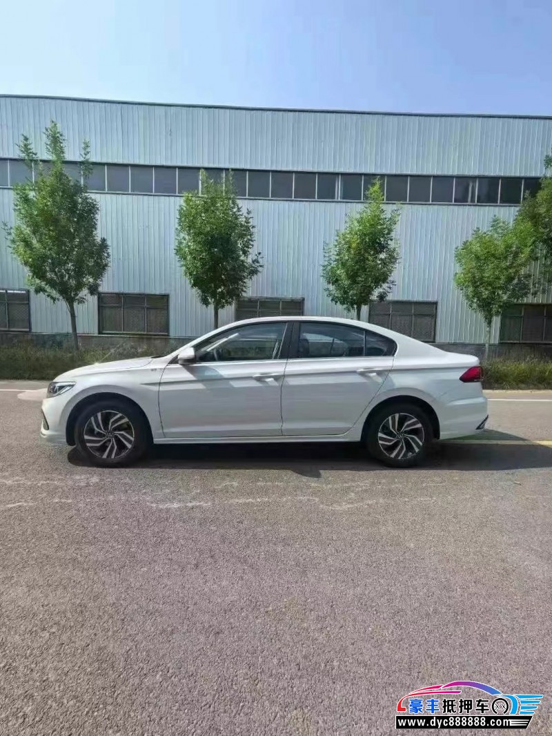 25年大众宝来轿车抵押车出售