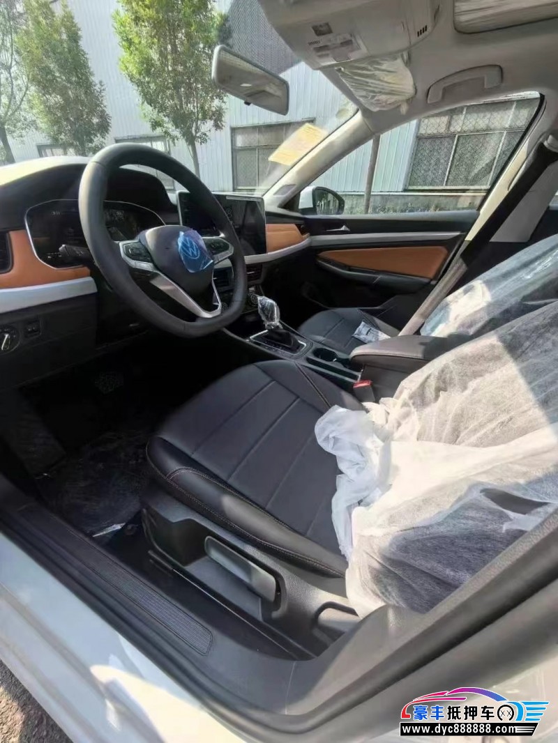25年大众宝来轿车抵押车出售