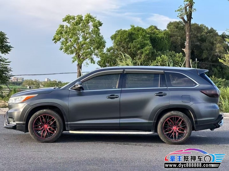 17年丰田汉兰达轿车抵押车出售