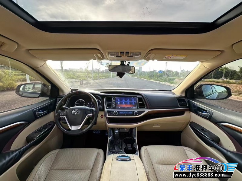 17年丰田汉兰达轿车抵押车出售