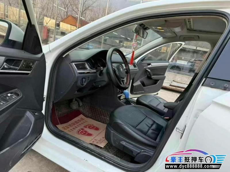 18年大众宝来轿车抵押车出售