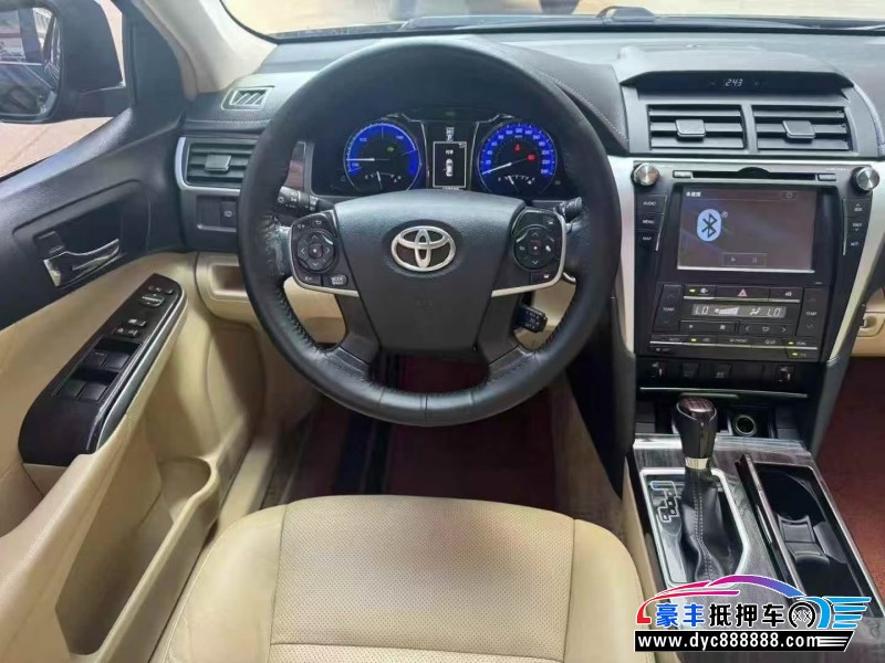 17年丰田凯美瑞轿车抵押车出售