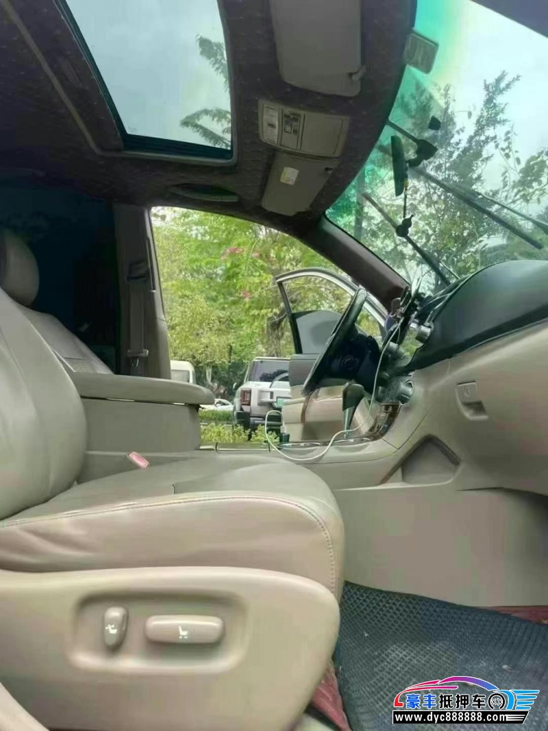 12年丰田汉兰达轿车抵押车出售