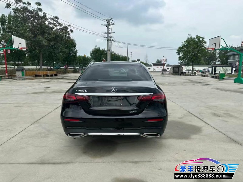 21年奔驰E轿车抵押车出售