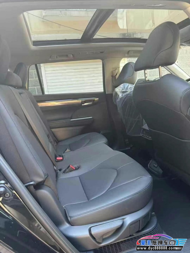 25年丰田汉兰达轿车抵押车出售