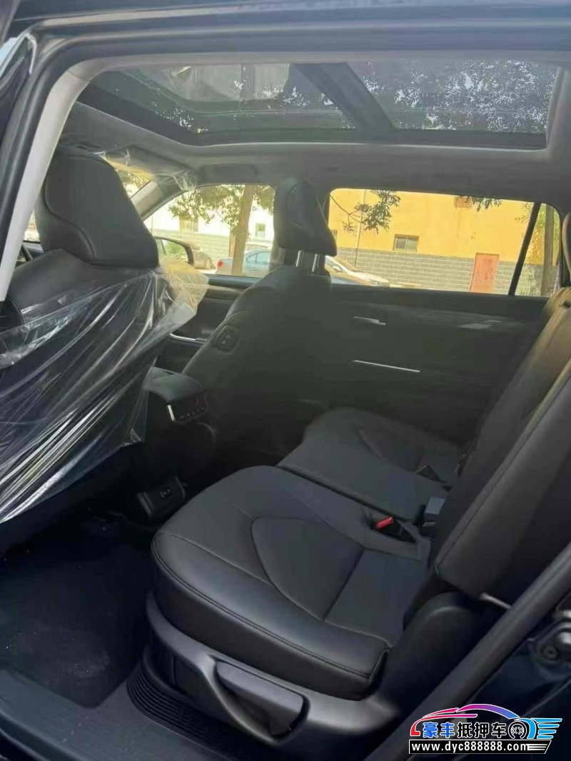 25年丰田汉兰达轿车抵押车出售