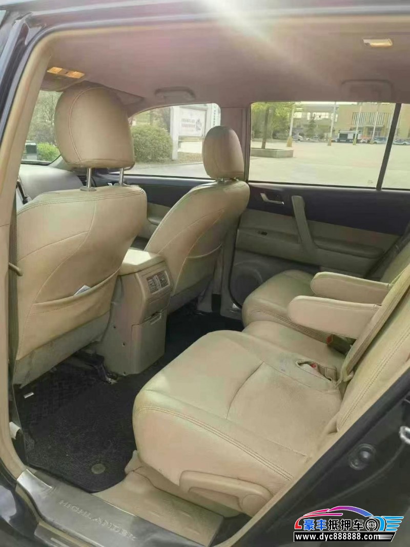 15年丰田汉兰达轿车抵押车出售