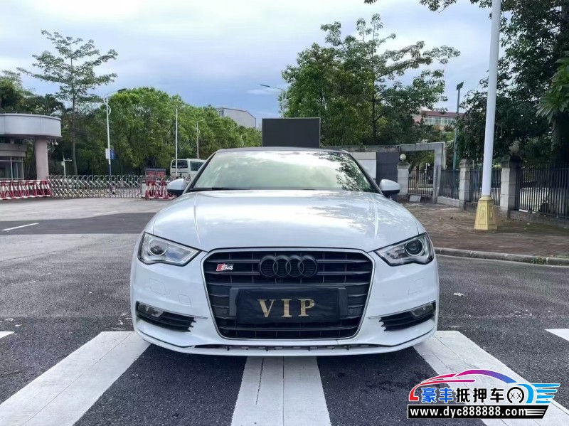 17年奥迪A3轿车抵押车出售