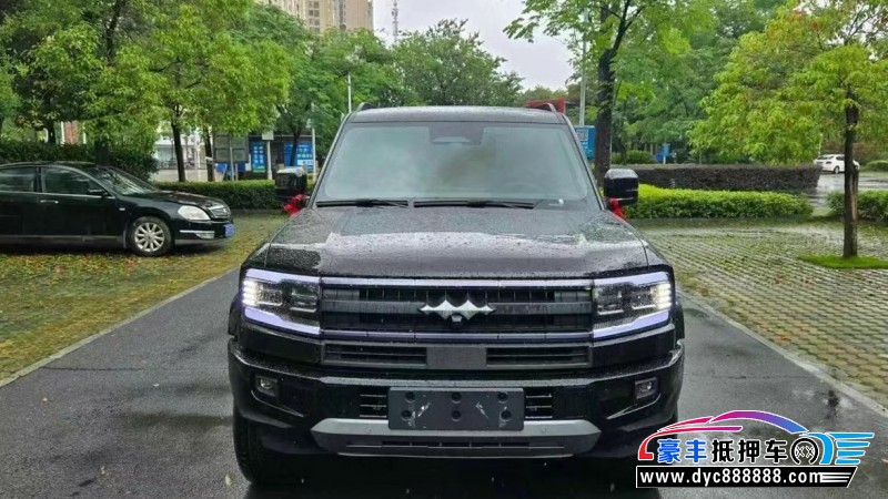 25年方程豹5轿车抵押车出售