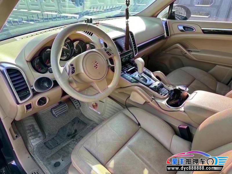13年保时捷卡宴轿车抵押车出售