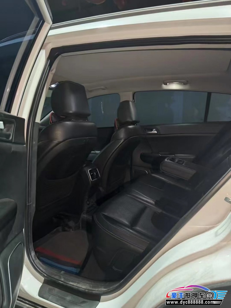 16年起亚KX5轿车抵押车出售