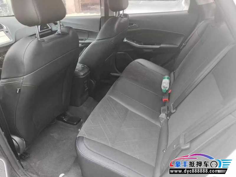 20年福特福睿斯轿车抵押车出售