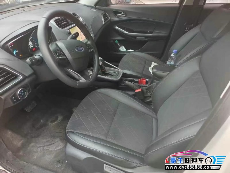 20年福特福睿斯轿车抵押车出售