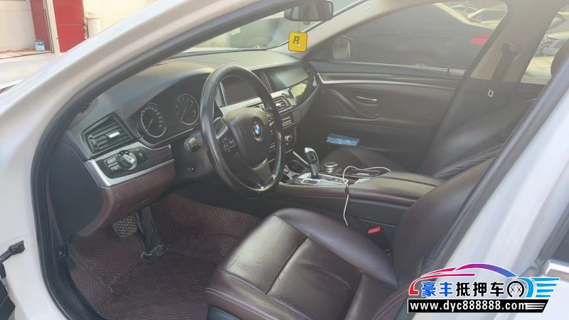 17年宝马5系轿车抵押车出售